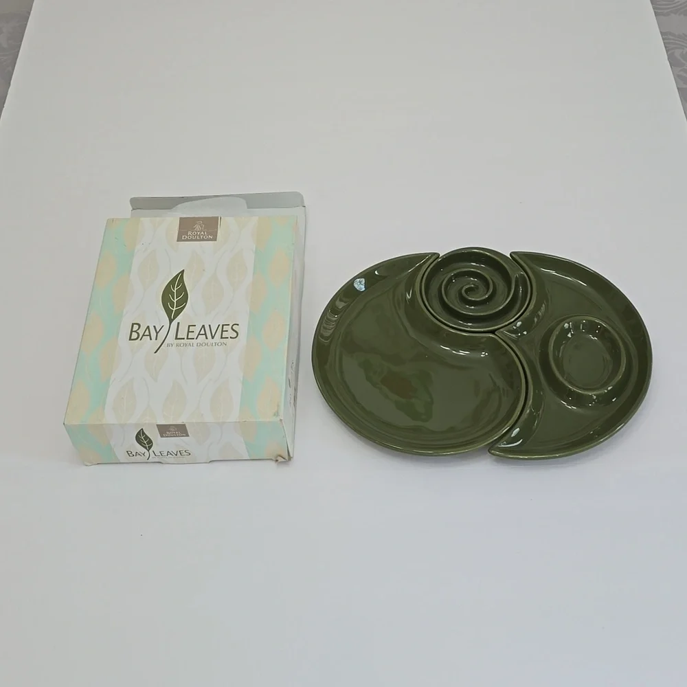 New Open Box Royal Doulton Bay Leaves 3 pcs Chip Dip Dark Green Portugal